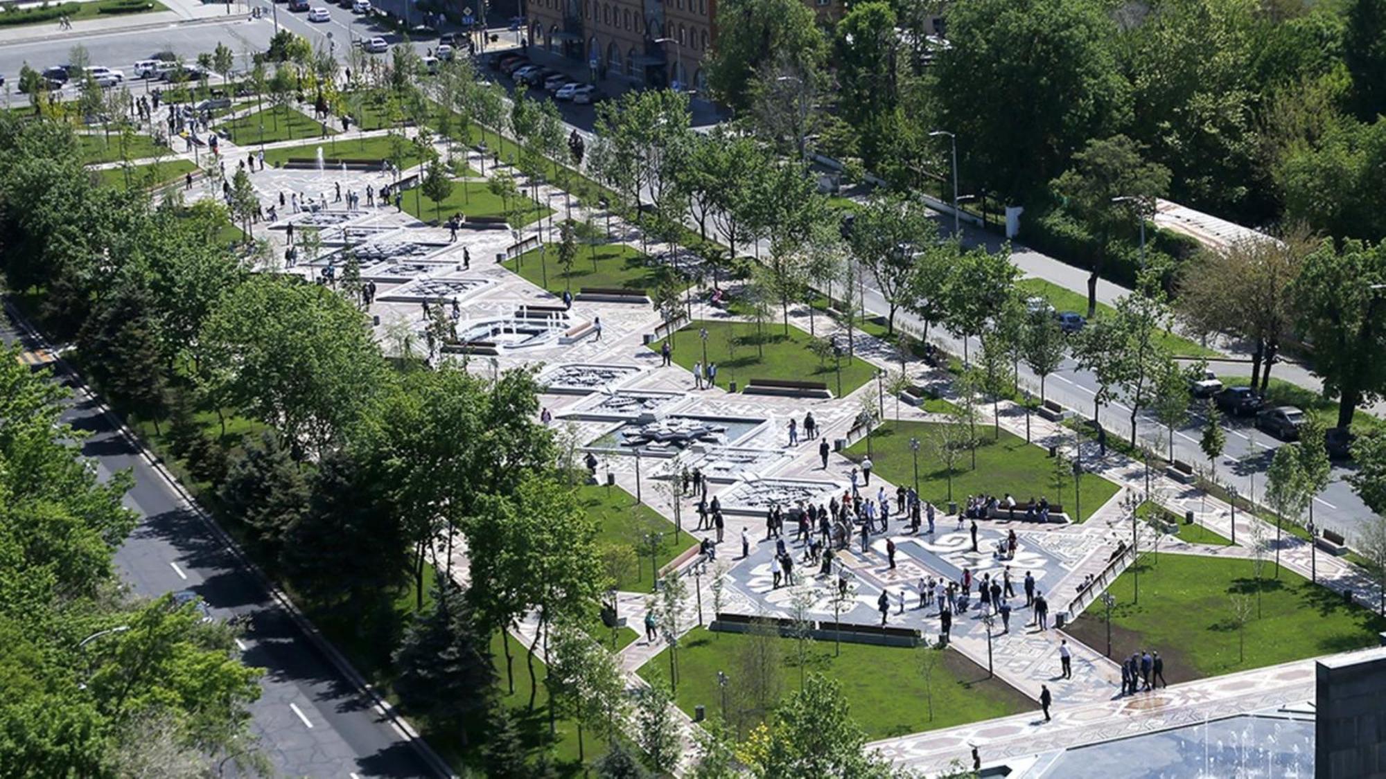 Holiday Inn Express - Yerevan By Ihg Εξωτερικό φωτογραφία